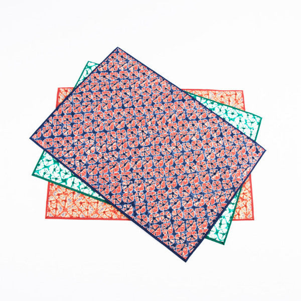 Tie Dye Mini Fan Pattern Handmade Placemat, Indigo/Burgundy
