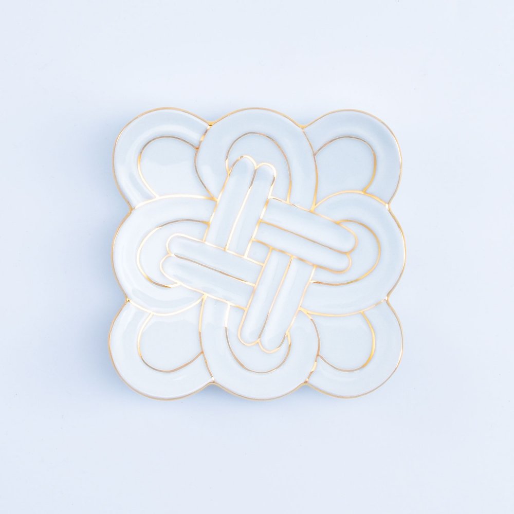 Engimono Plate, Lucky Knot