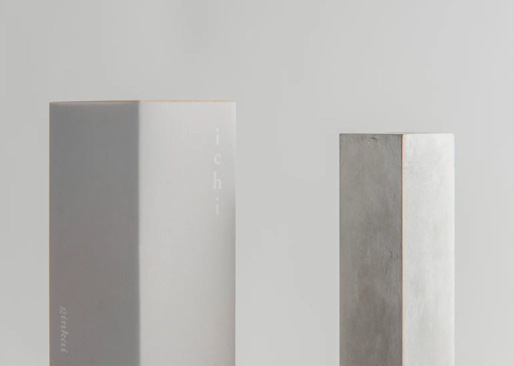 Ichi Flower Vase, Gray