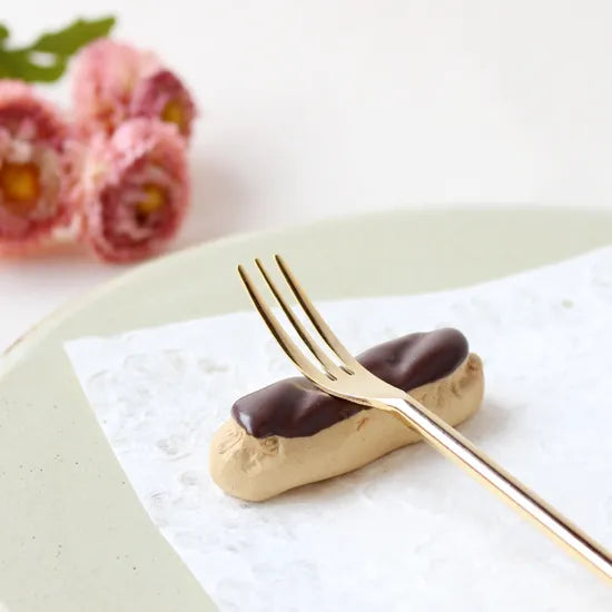 Eclair Chocolate Chopstick Rest