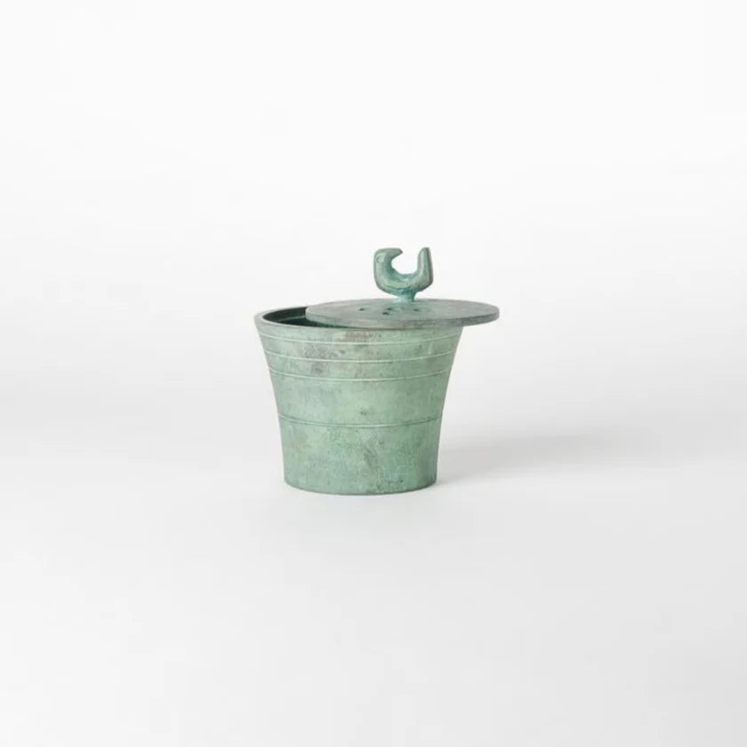 Seido Incense Burner, Flight