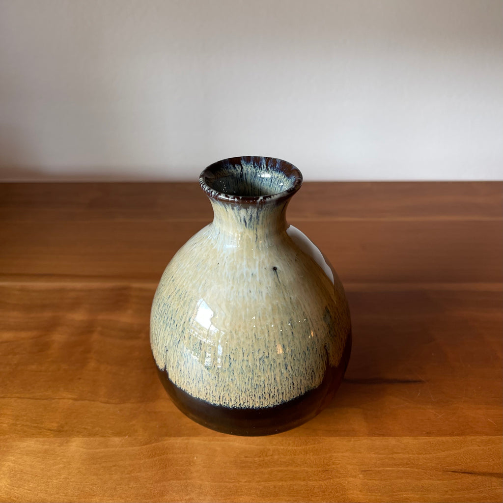 Karatsu Sake Pot