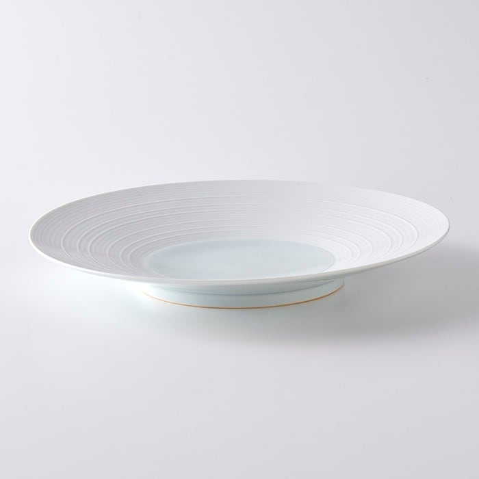 Seihakuji Plate, Medium