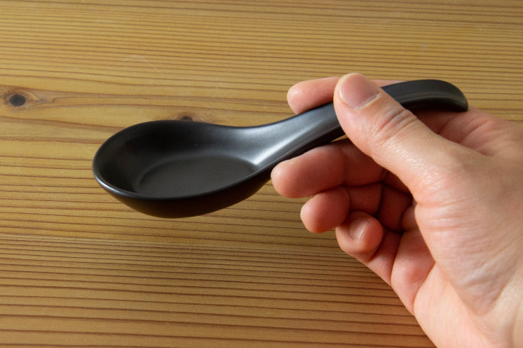 Kamoshika Ceramic Flat Spoon, Black