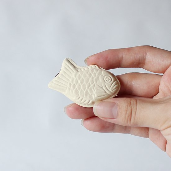 Taiyaki Chopstick Rest, White