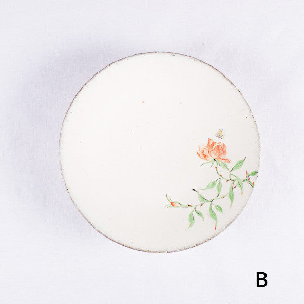 Hand-Painted Artisanal Chinese Plate, Red China Rose with Bee