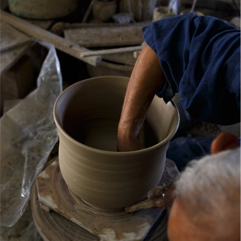 Handou Lidded Ceramic Bowl